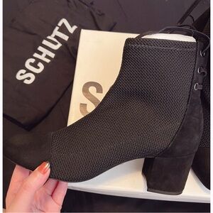 NIB Schutz Emilia Knit Suede Black Women's Ankle Boots Booties Size 7.5